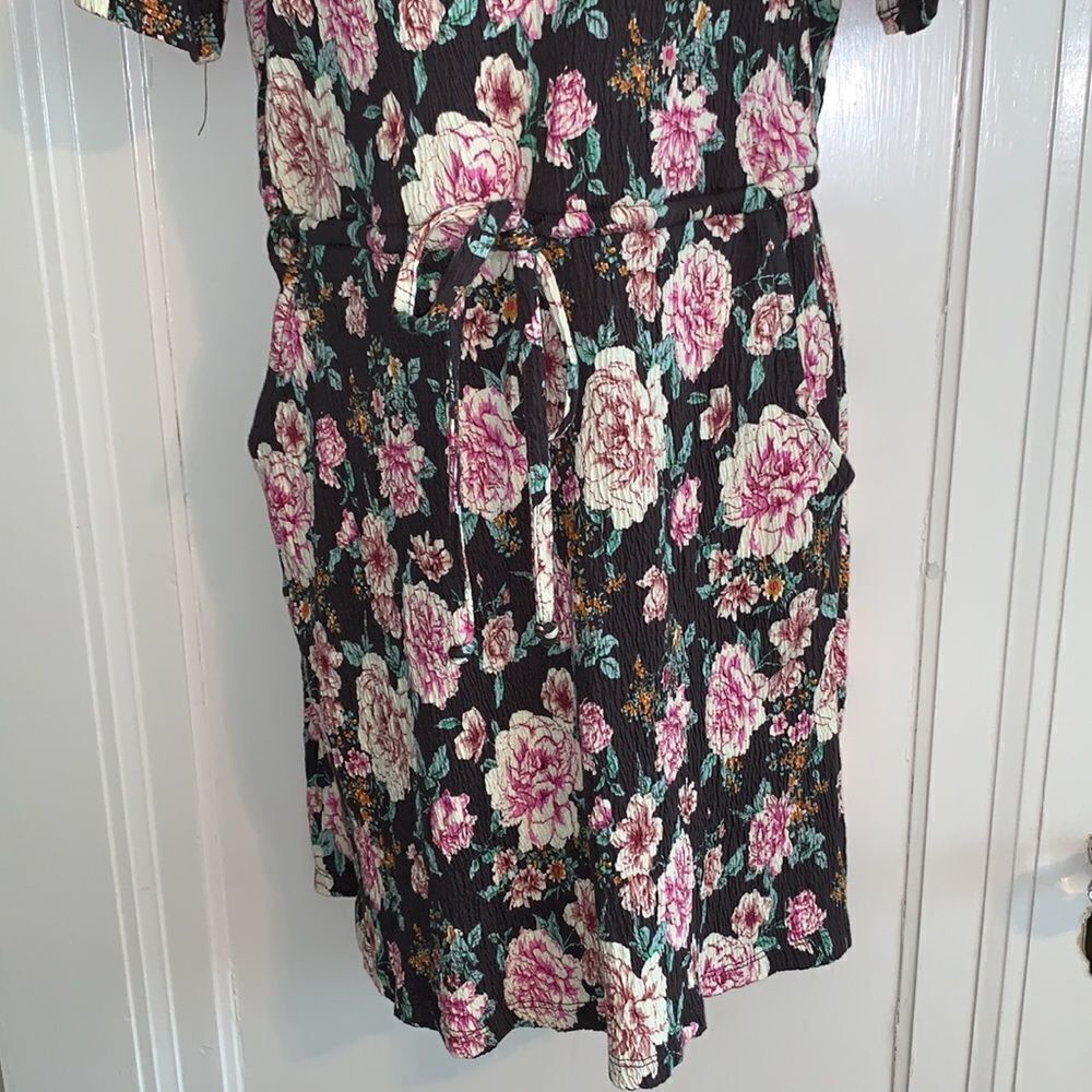 NWT Xhiliration crinkle cloth floral summer dress‎ - Picture 5 of 10